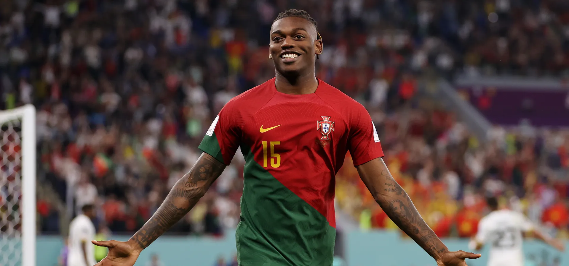 Milan-Chelsea, altro contatto per Leao: la risposta di Maldini