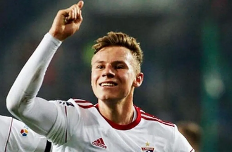 Zurkowski ora vede viola!