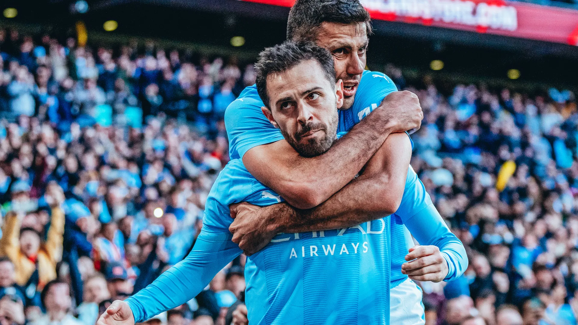 Bernardo Silva difende il City: "Non siamo vecchi, non capite nulla"