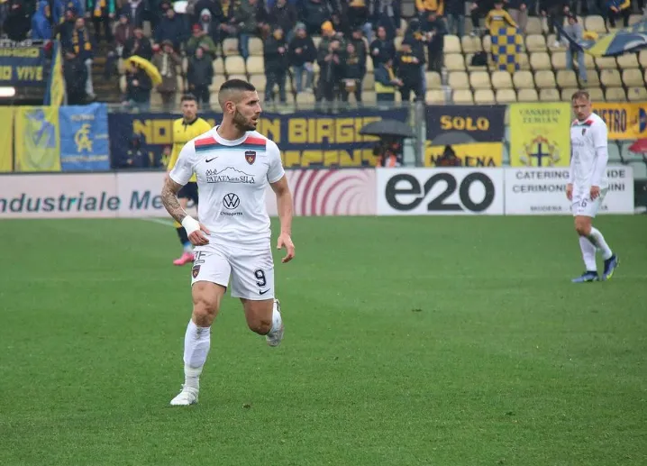 Tutino: "Giochiamo alla pari con tutti"