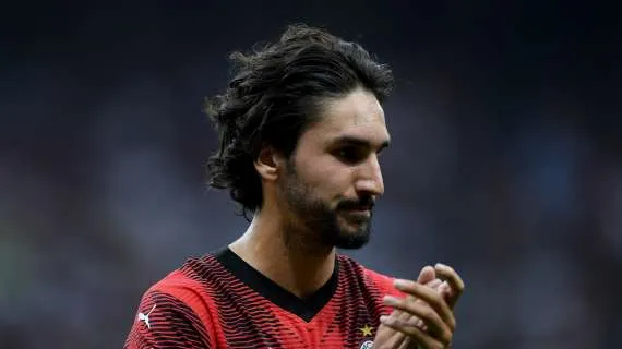 Milan, lo sfogo di Adli: solo ed abbandonato parla sui social "Non ti lascerò"