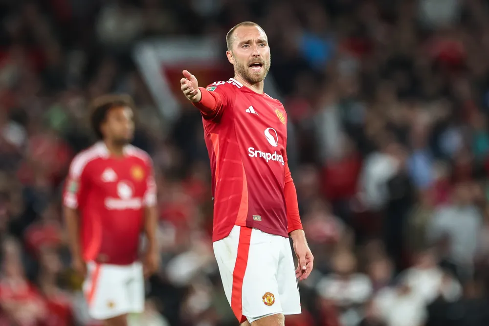 Manchester United, nuovo stadio entro il 2030, Old Trafford demolito. I tifosi: "Calpestata la storia"