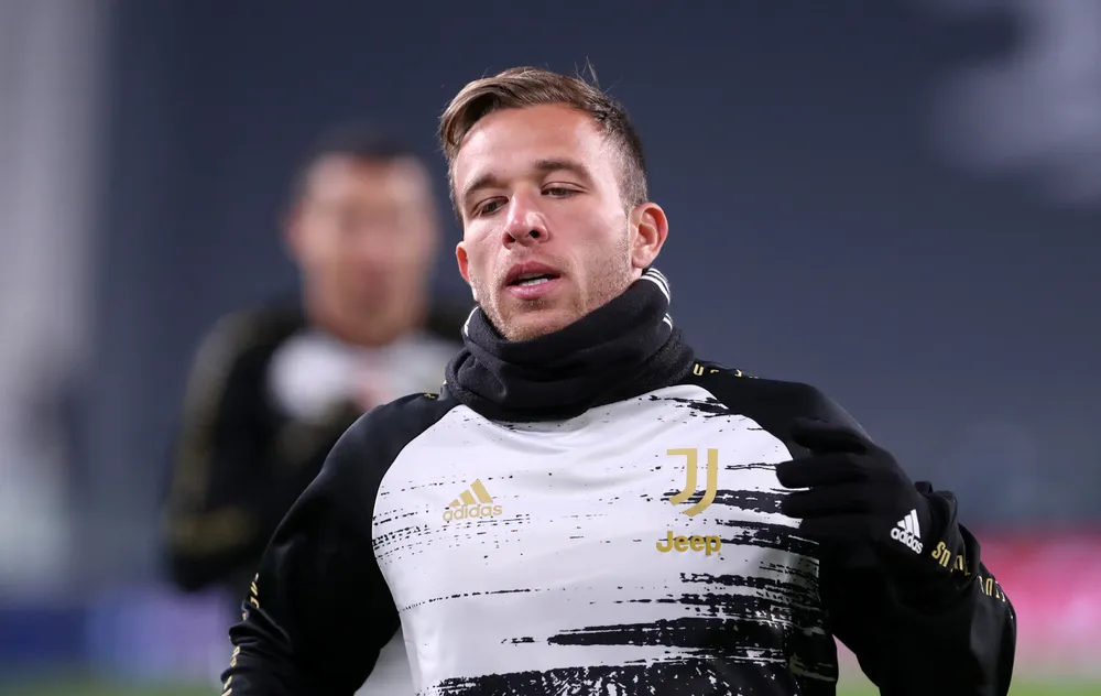 Juventus, Arthur potrebbe tornare in patria: trattativa con il Gremio