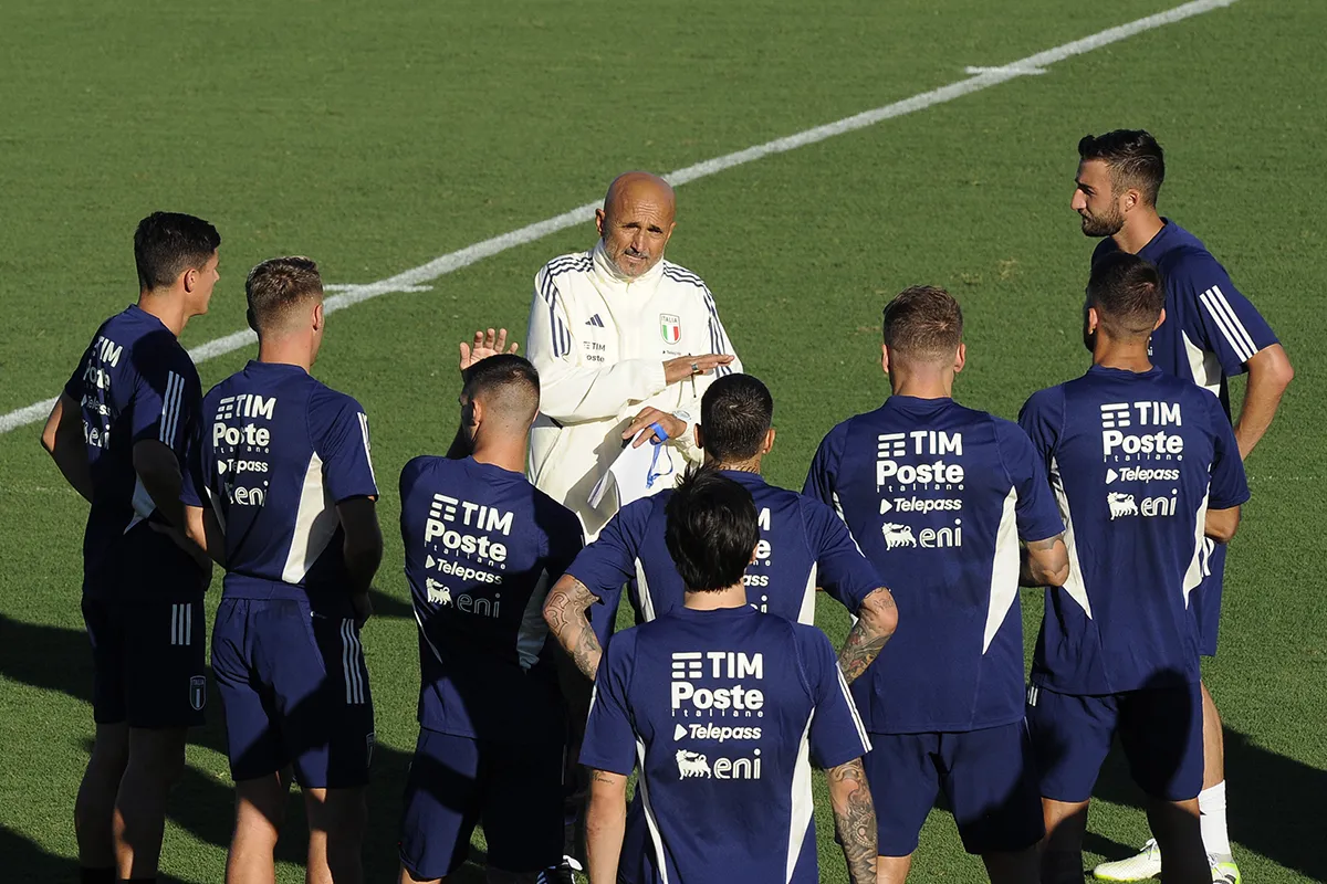 Spalletti: "Dobbiamo fare l'Italia, Zaniolo è un calciatore forte"