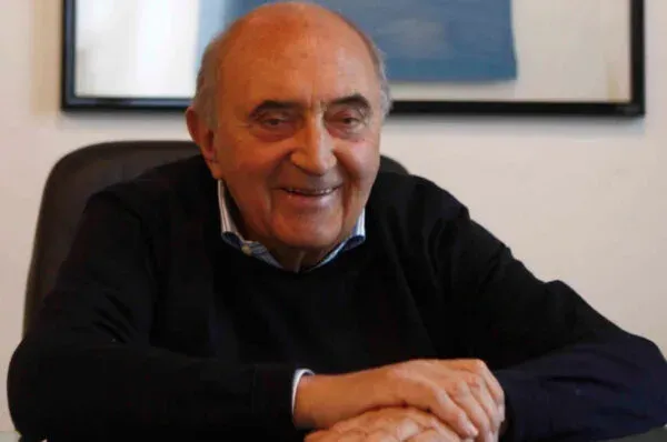 Napoli, un ex presidente a tuttocampo