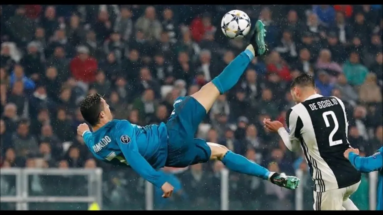 Juve: Ronaldo candidato al Golden Foot 2018, ecco come votare