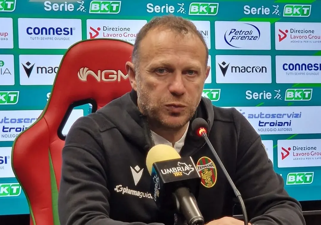 Ternana, brutta tegola per Breda: un difensore finisce ko