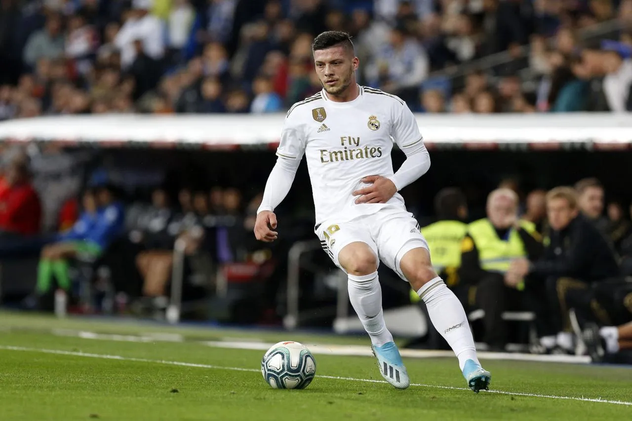 Milan: oltre a Jovic si cerca un'altra punta