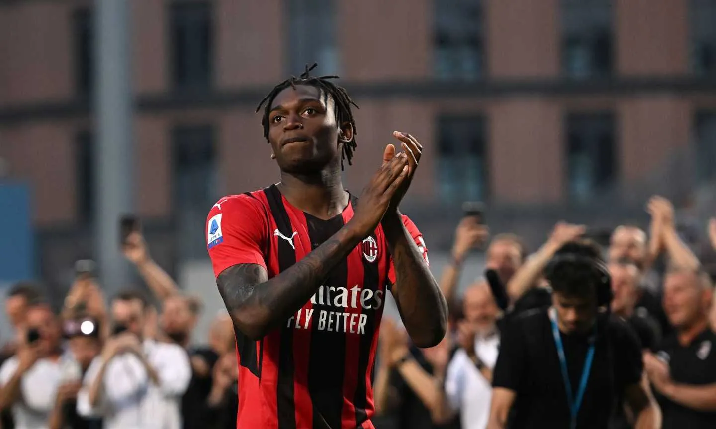 Ultim’ora Milan, altri contatti per Leao: un club della Premier fa sul serio