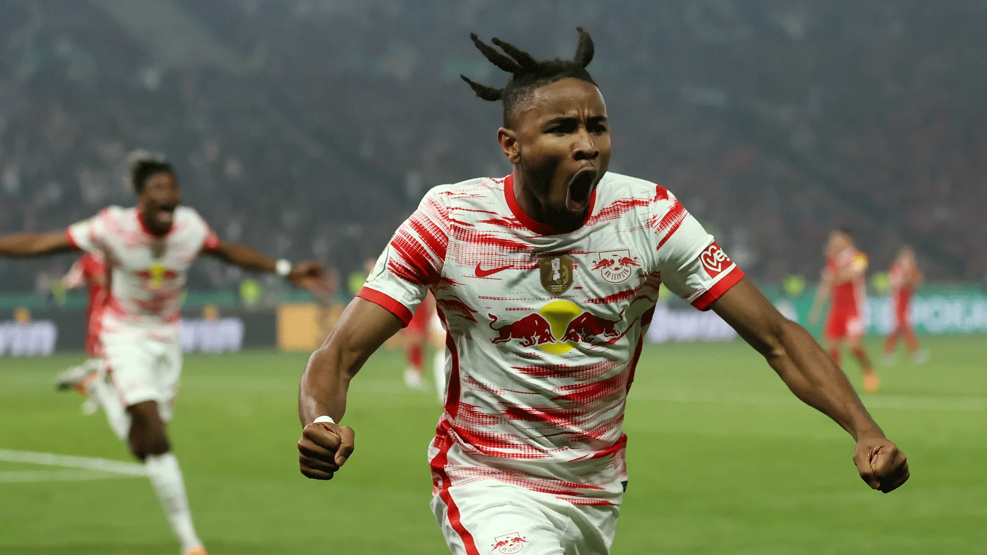 Milan, il Chelsea vira su Nkunku: si abbassano i fari su Leao