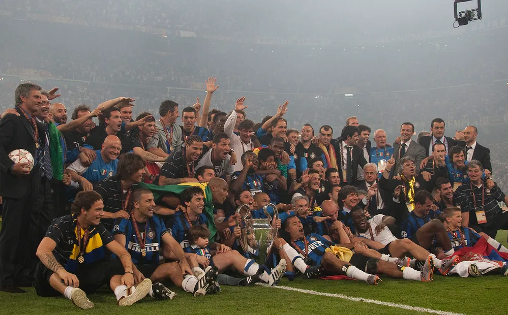 Inter, coppia da Triplete in panchina: Samuel pronto a fare da vice a Chivu, sfuma Martusciello