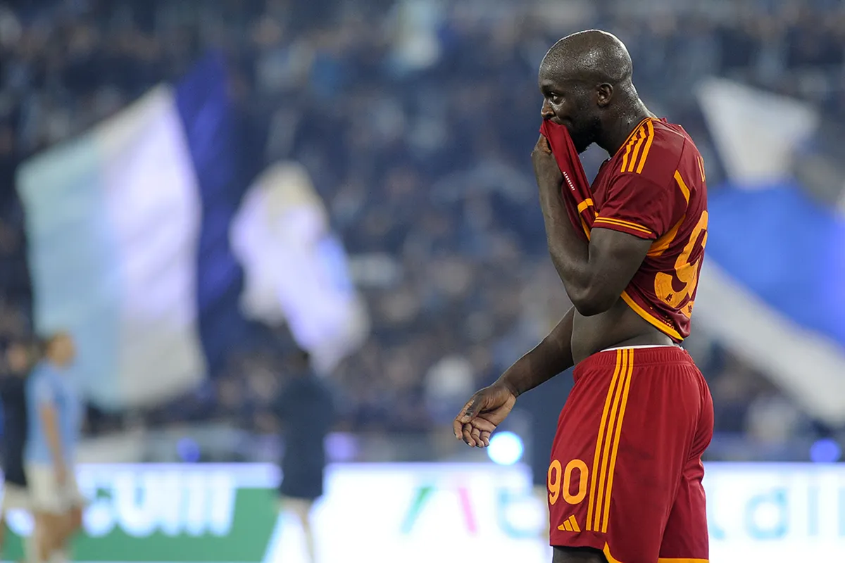 Calciomercato Roma, interesse per un attaccante in maglia rossa