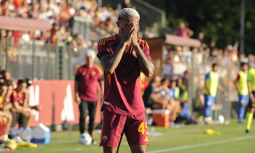 Roma, Wesley si ferma: salta la convocazione con il Brasile