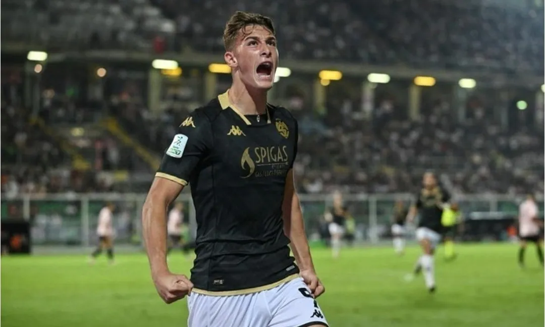Spezia, altro gol da palla inattiva: secondo posto nel segno di Pio Esposito