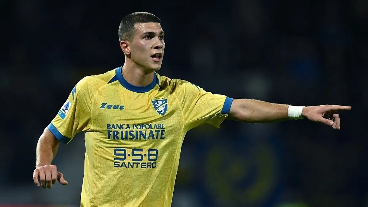 Kvernadze, il «nuovo Kvara» del Frosinone piace a Roma, Crystal Palace, Monaco ed Everton