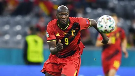 Lukaku, operazione di Ferragosto: la Juventus aspetta ed il Diavolo lo tenta | Tanti dubbi, poche certezze