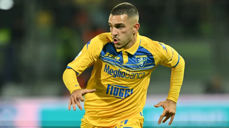 Milan, frequenti contatti con il Frosinone: un altro Ibrahimovic in squadra?
