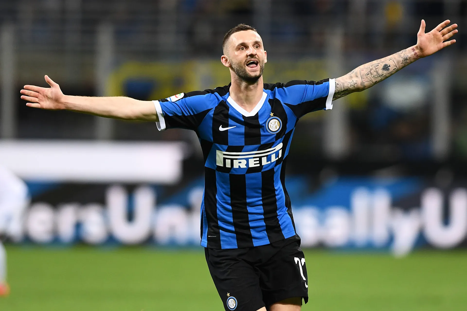 Milan, svolta a centrocampo: c'è l'offerta per Brozovic | La situazione