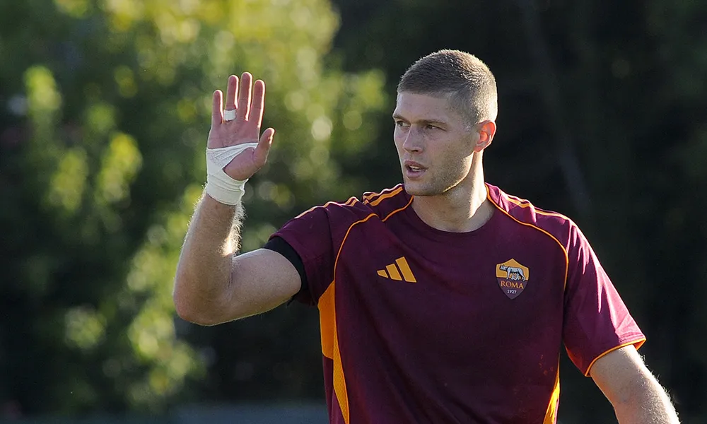 Roma: Dovbyk torna in gruppo