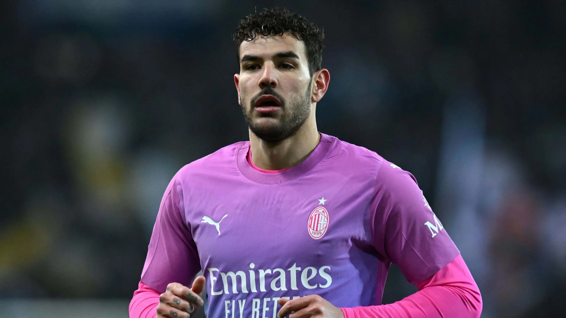 Milan, Theo Hernandez chiede tempo: il nome del possibile sostituto
