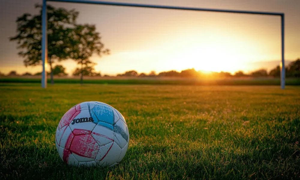 L'amore allo stadio: gli appuntamenti nel mondo del calcio tra amore tra tifosi e profitto