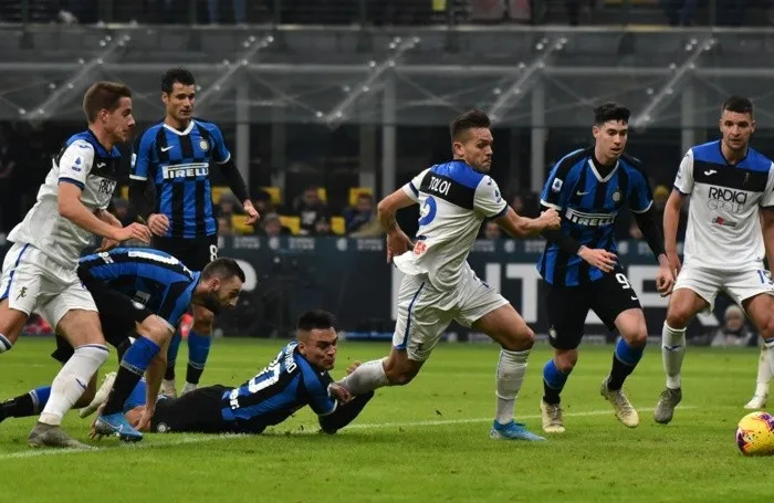 Atalanta furiosa contro il Var