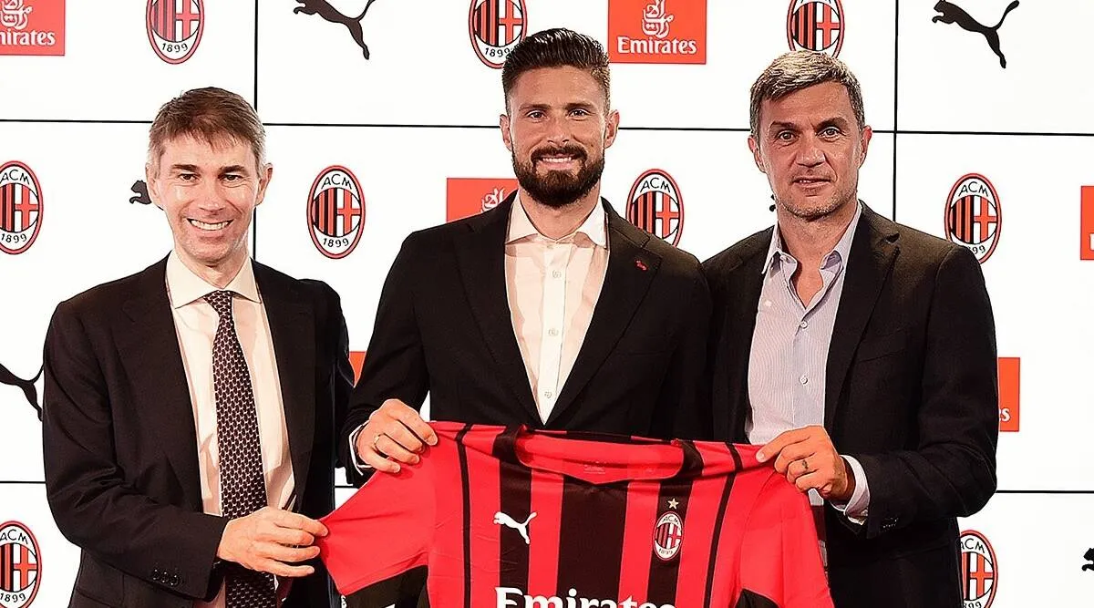 Milan, Giroud si presente in conferenza stampa:"Posso ancora dare tanto al calcio europeo"