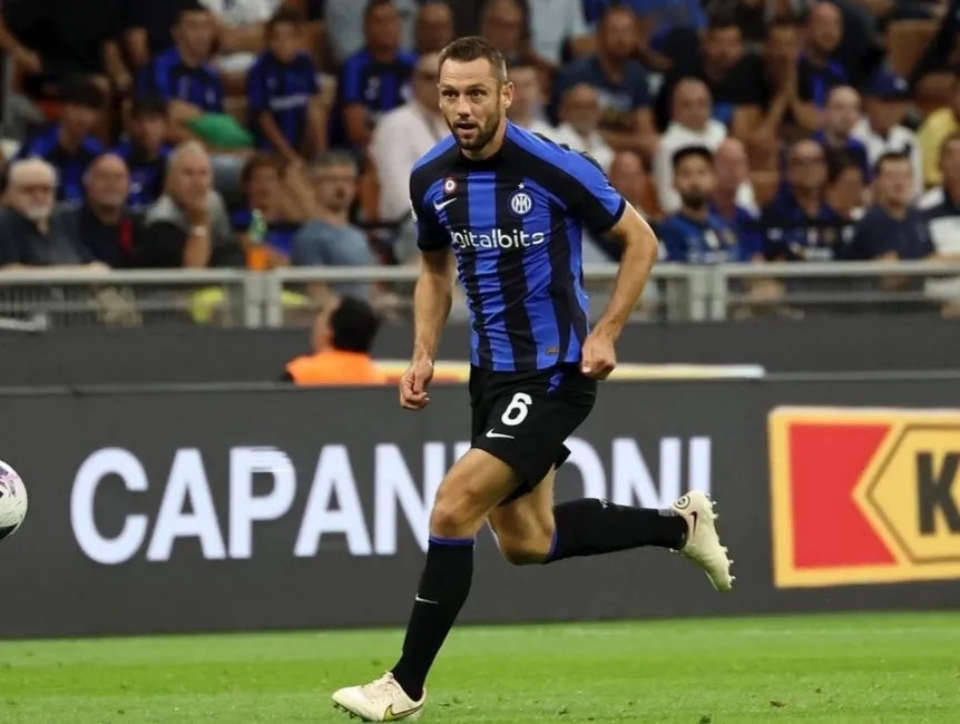 Inter, il rinnovo di De Vrij ora e' a un passo: accordo raggiunto