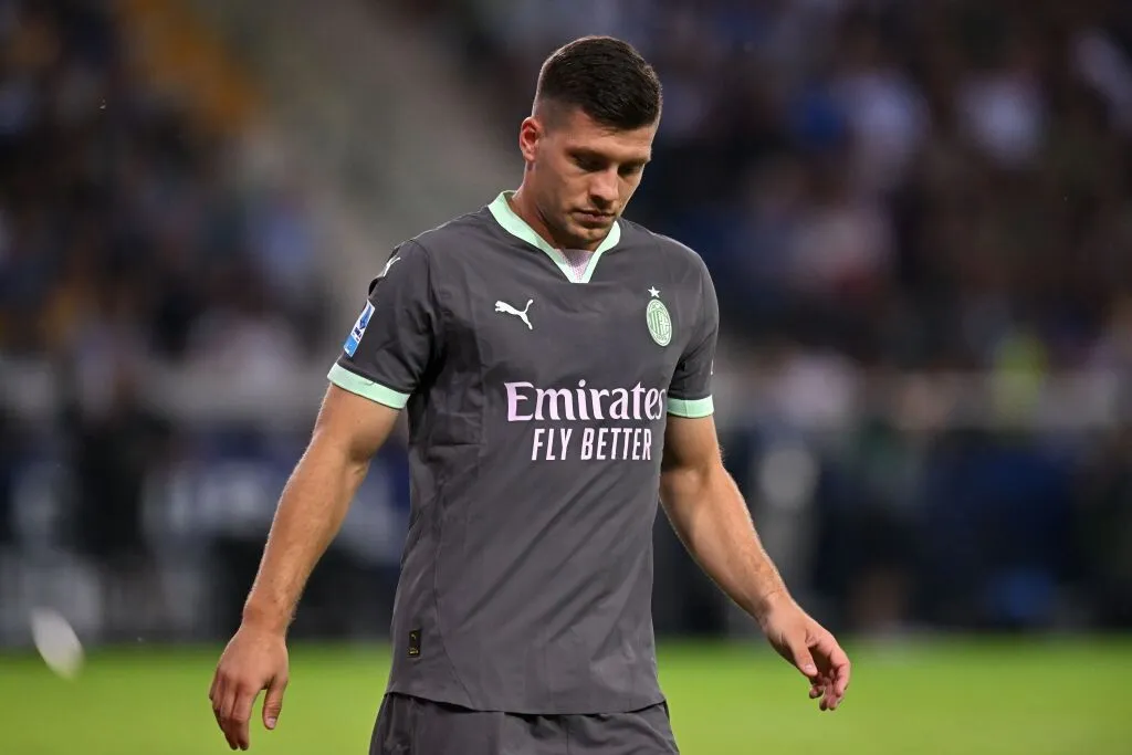 Milan, mal di pancia Jovic: il giocatore non gradisce l'esclusione