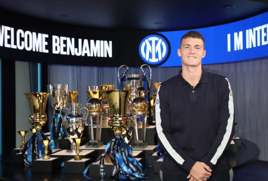 Ufficiale, Inter: Benjamin Pavard e' un nuovo giocatore nerazzurro