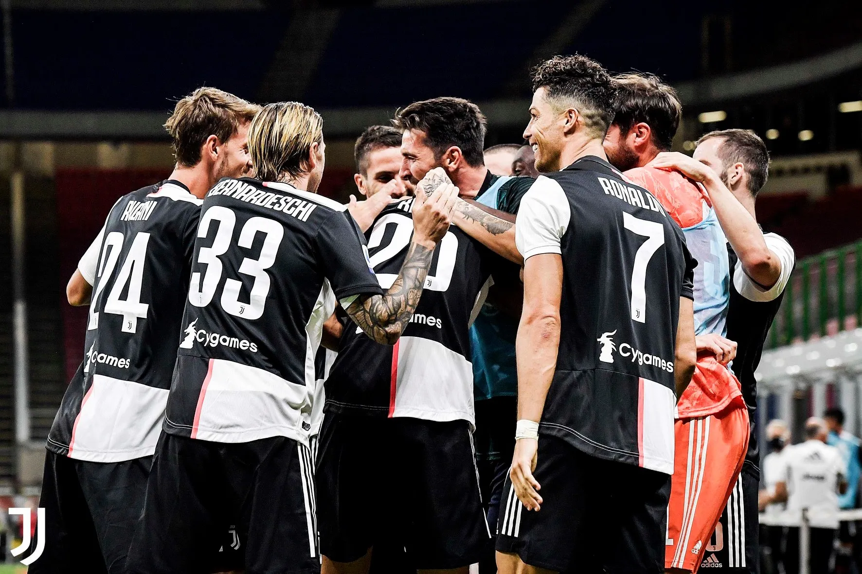 Calciomercato Juventus: il difensore pronto a partire