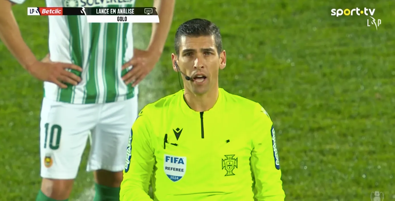 Arbitro dopo VAR
