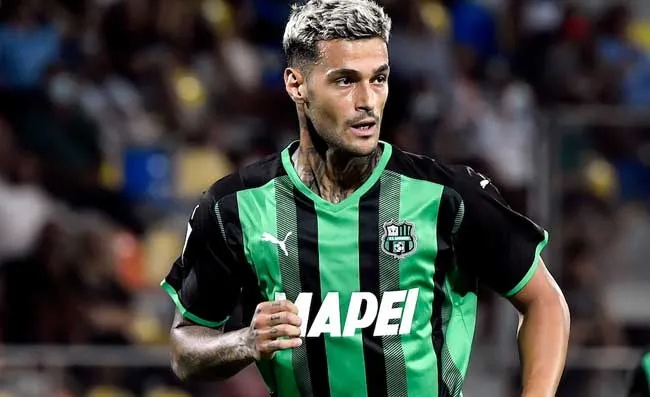 Milan, l’Inter si defila: nuovo assalto per Scamacca?