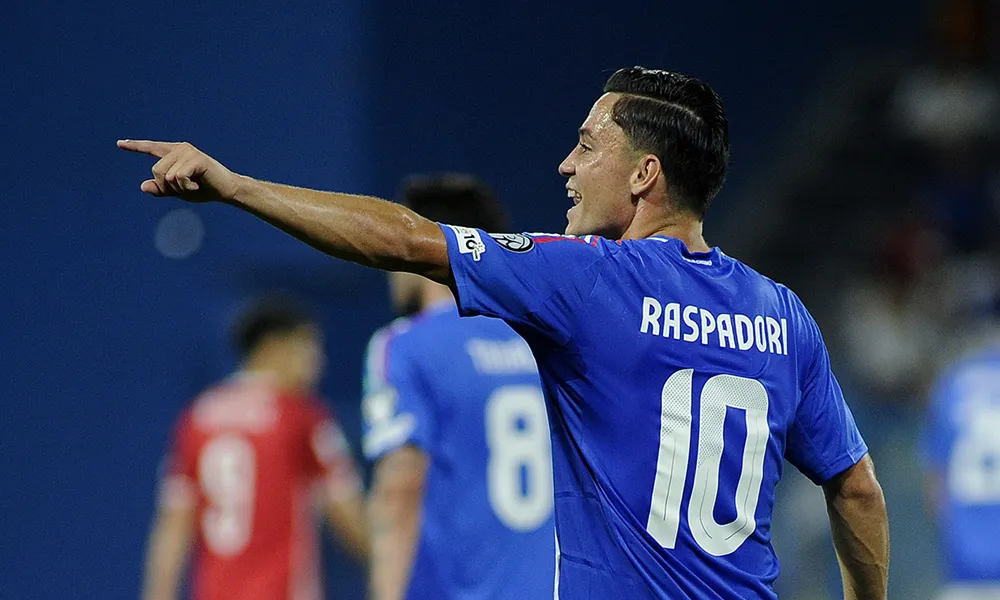 Raspadori parte per l'Arabia Saudita con l'Atletico Madrid