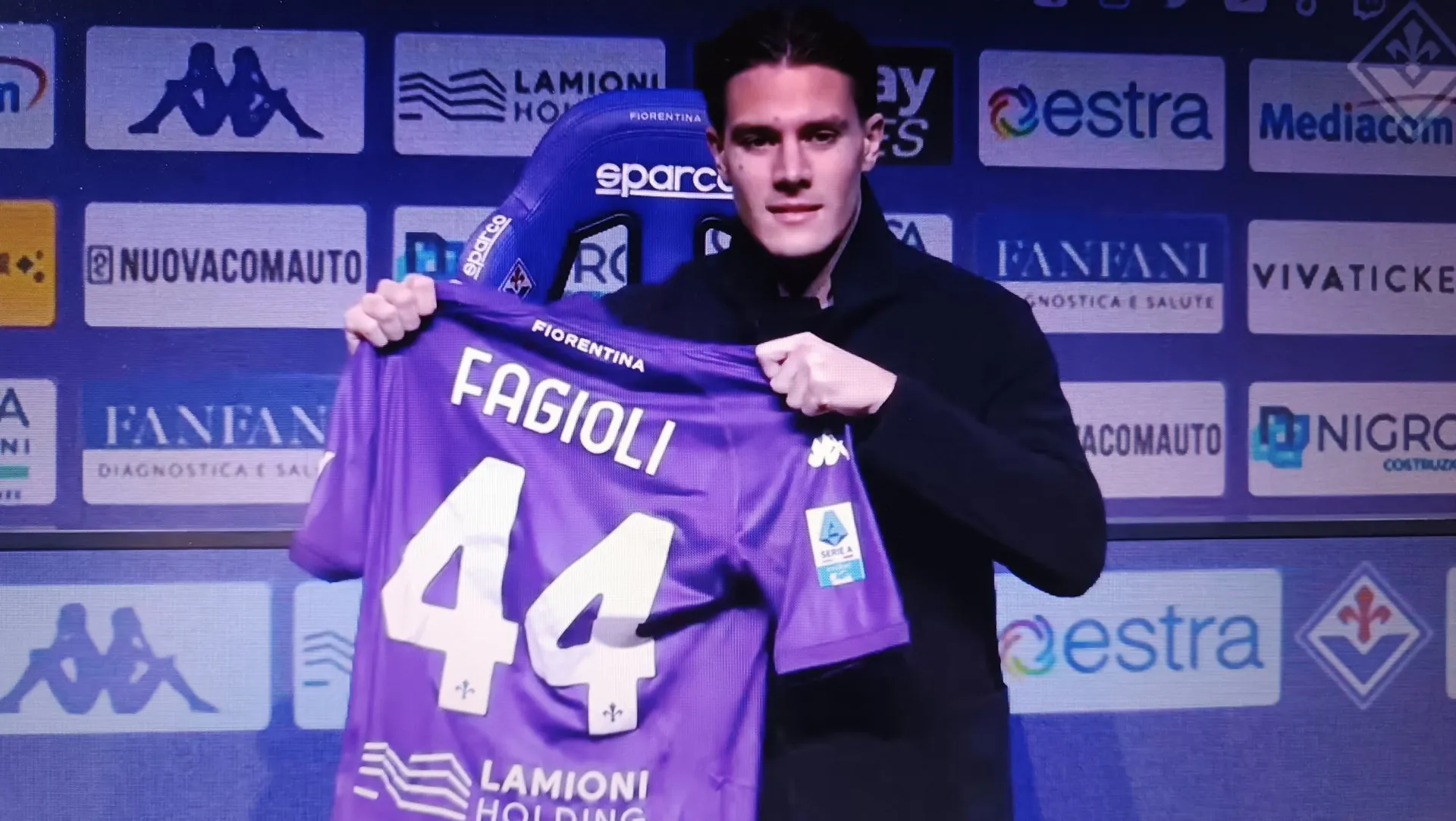 Fiorentina, Fagioli si presenta: "Ho spinto per arrivare in viola. Allegri come un padre..."