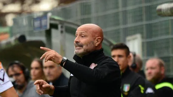 Salernitana, esonerato Colantuono