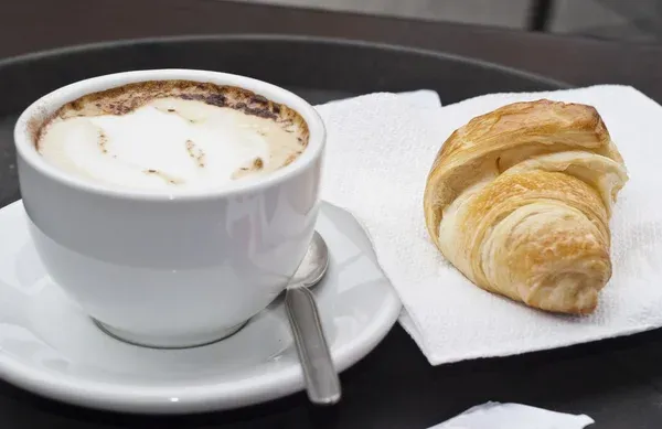 Cappuccino e brioche? Al Viola Park!
