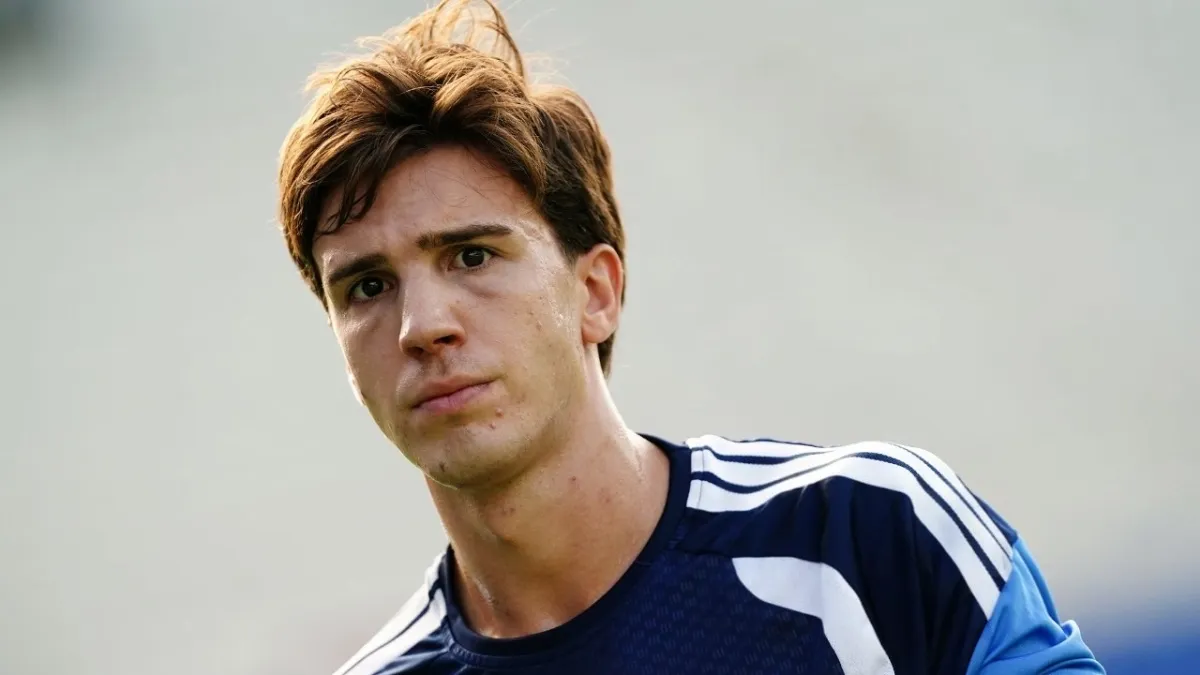Perrone, il Como può dettare le condizioni: interesse di Liverpool, Napoli e Inter
