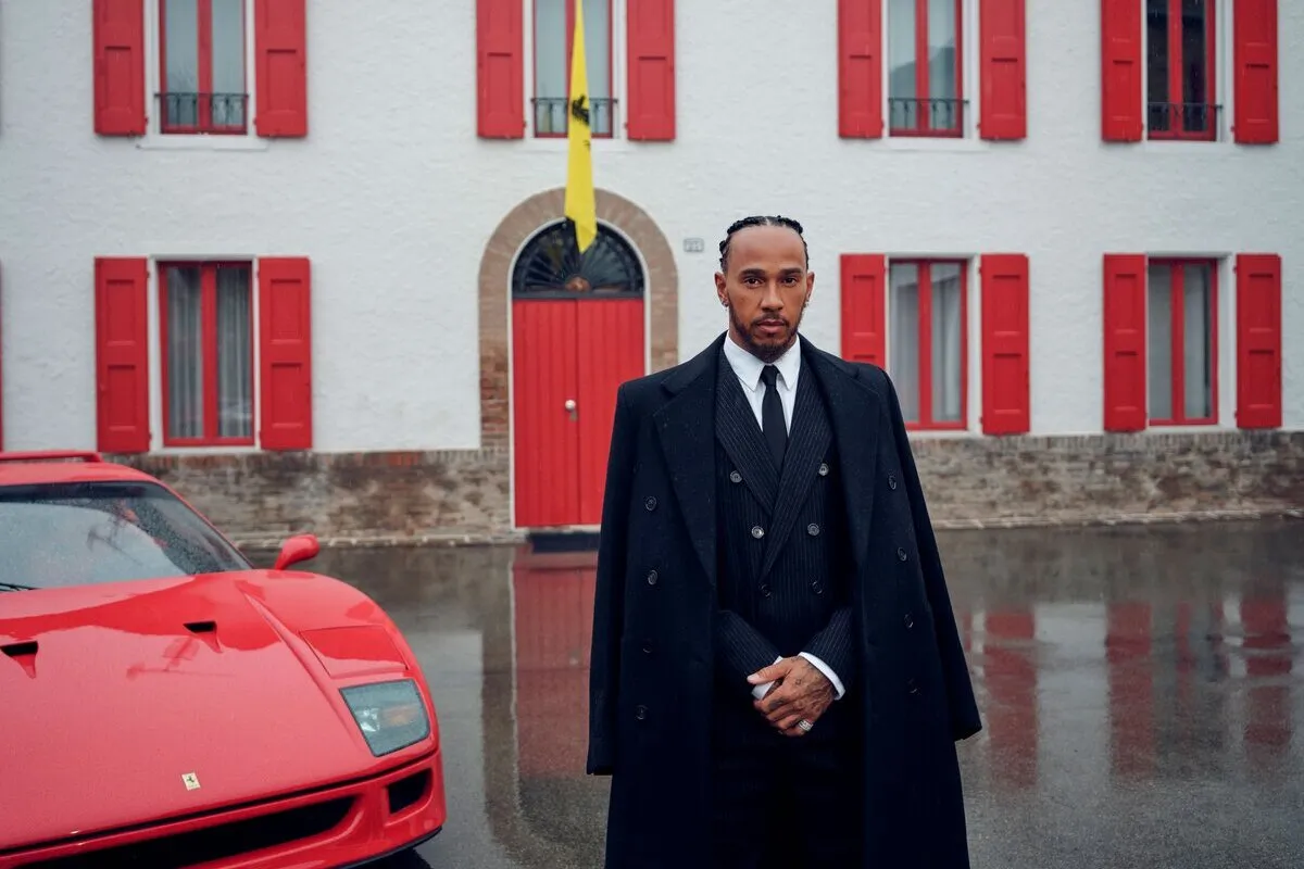 Hamilton-Ferrari, prime immagini a Maranello: “Oggi è un giorno che ricorderò per sempre”