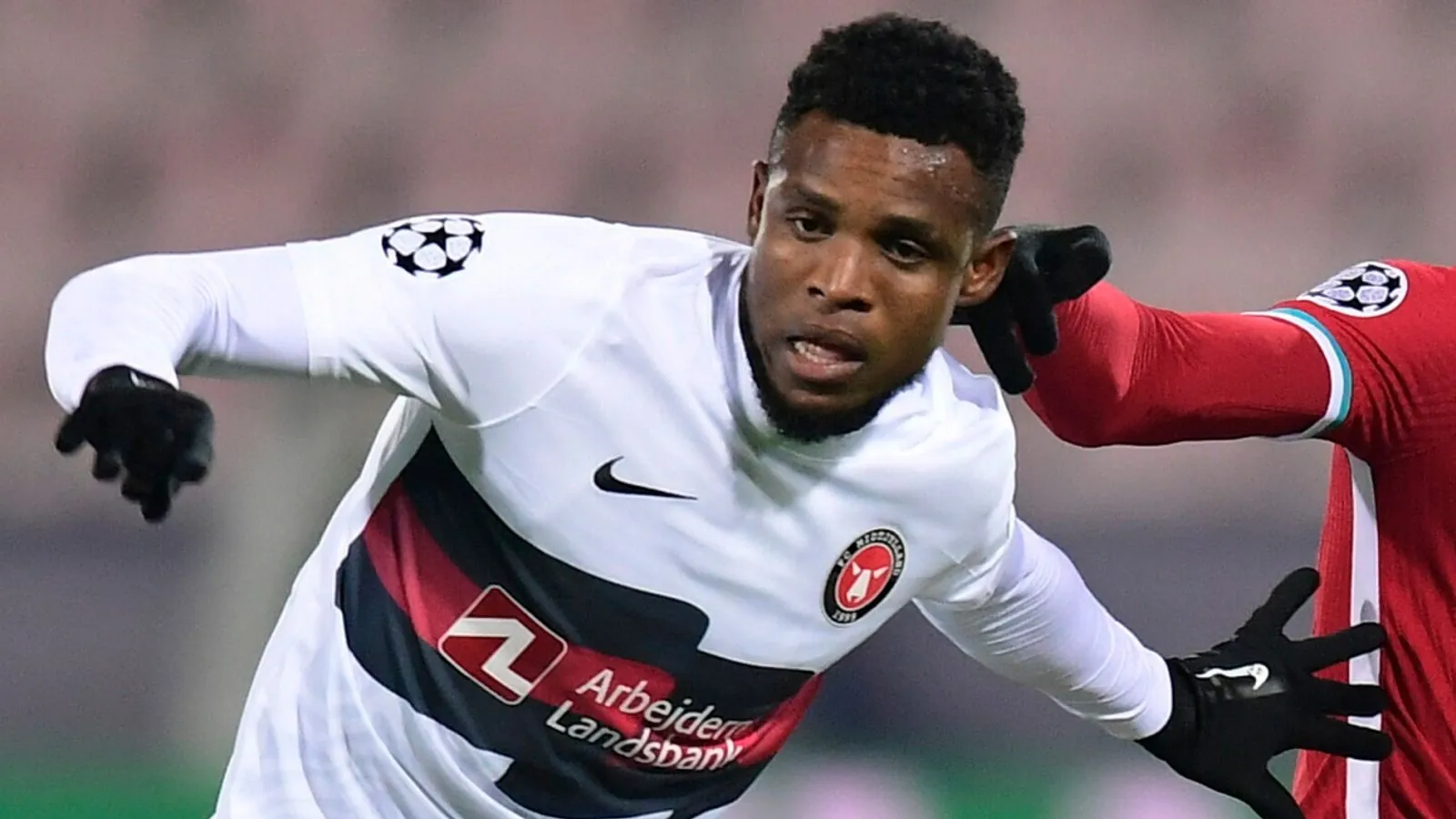 Calciomercato Fiorentina, idea anche per il centrocampo: sondaggio in Premier