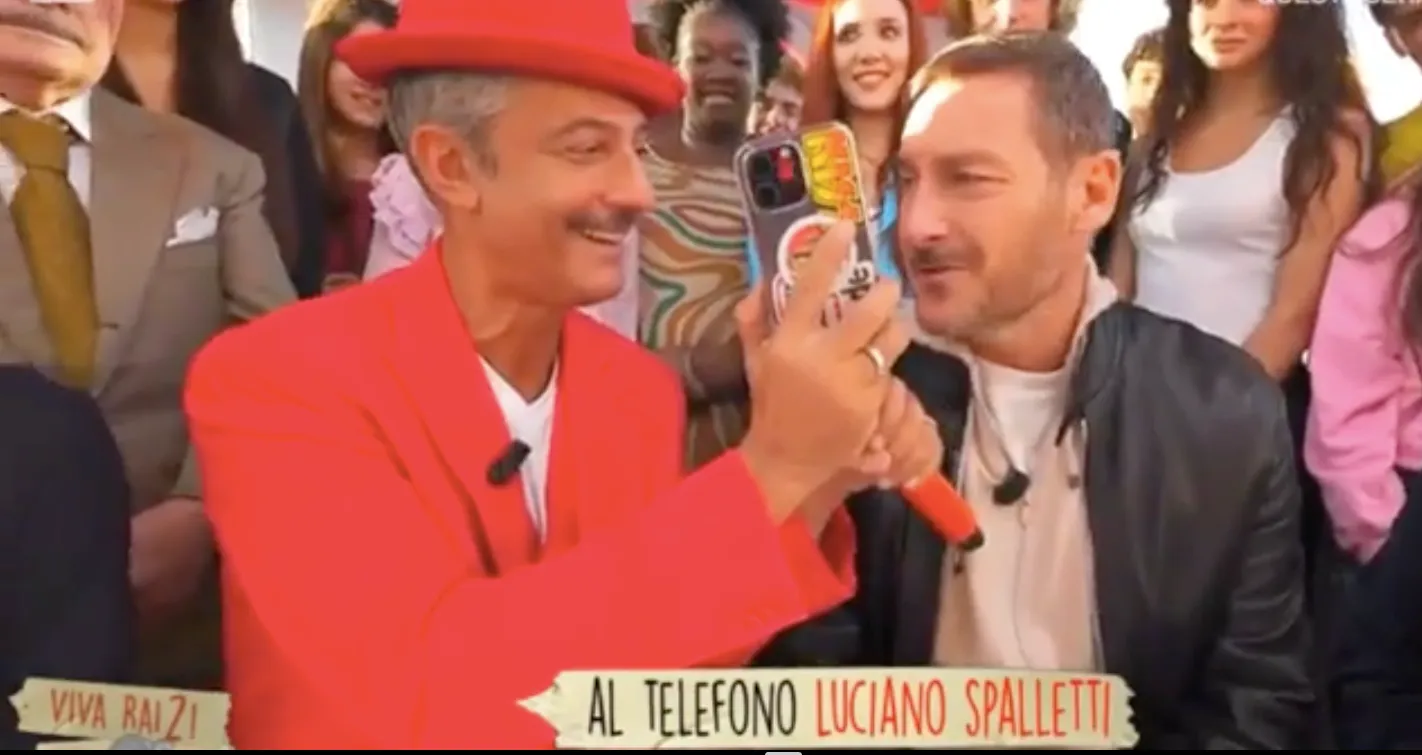 Torri e Fiorello in collegamento con Spalletti