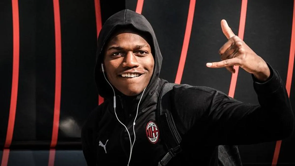 Rafael Leao, dai campi al microfono: uscito il suo nuovo singolo