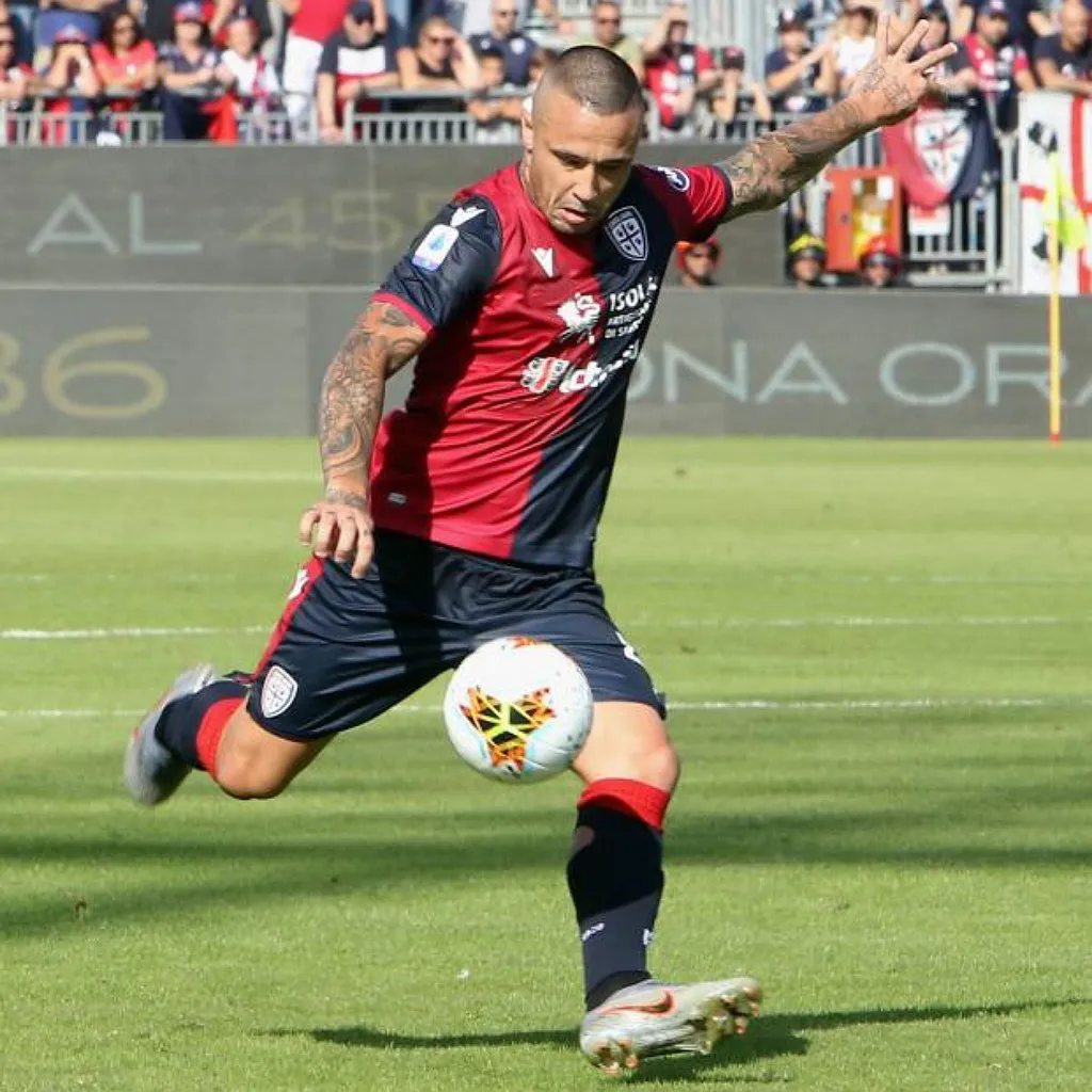 Nainggolan, perché potrebbe restare a Cagliari