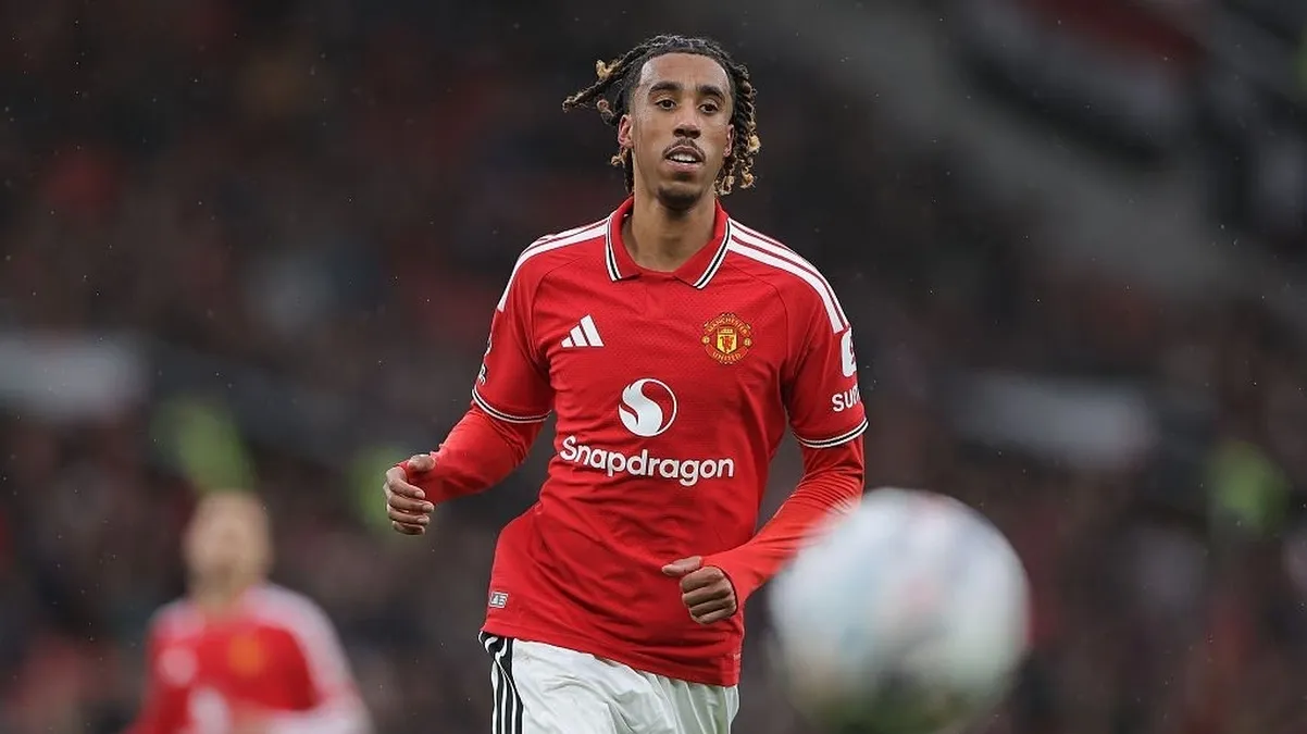 Leny Yoro, il Milan guarda al Manchester United: 50 milioni per la difesa