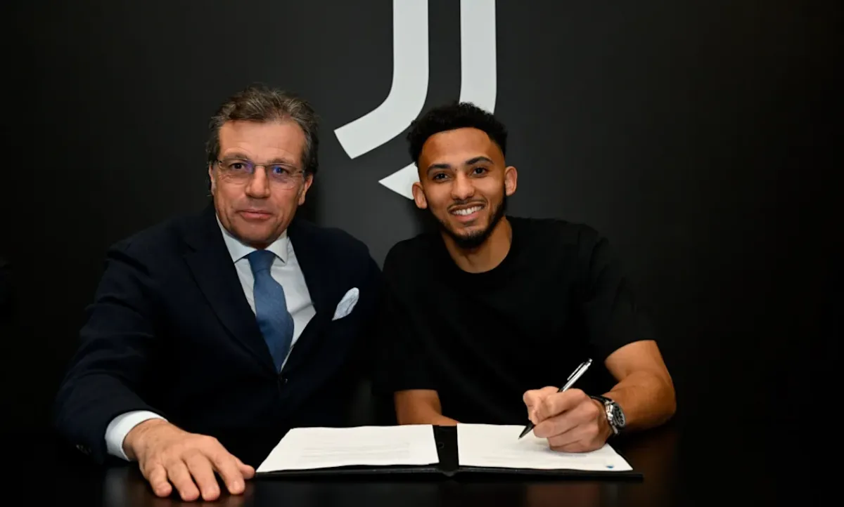 Juventus, UFFICIALE l'arrivo di Lloyd Kelly dal Newcastle