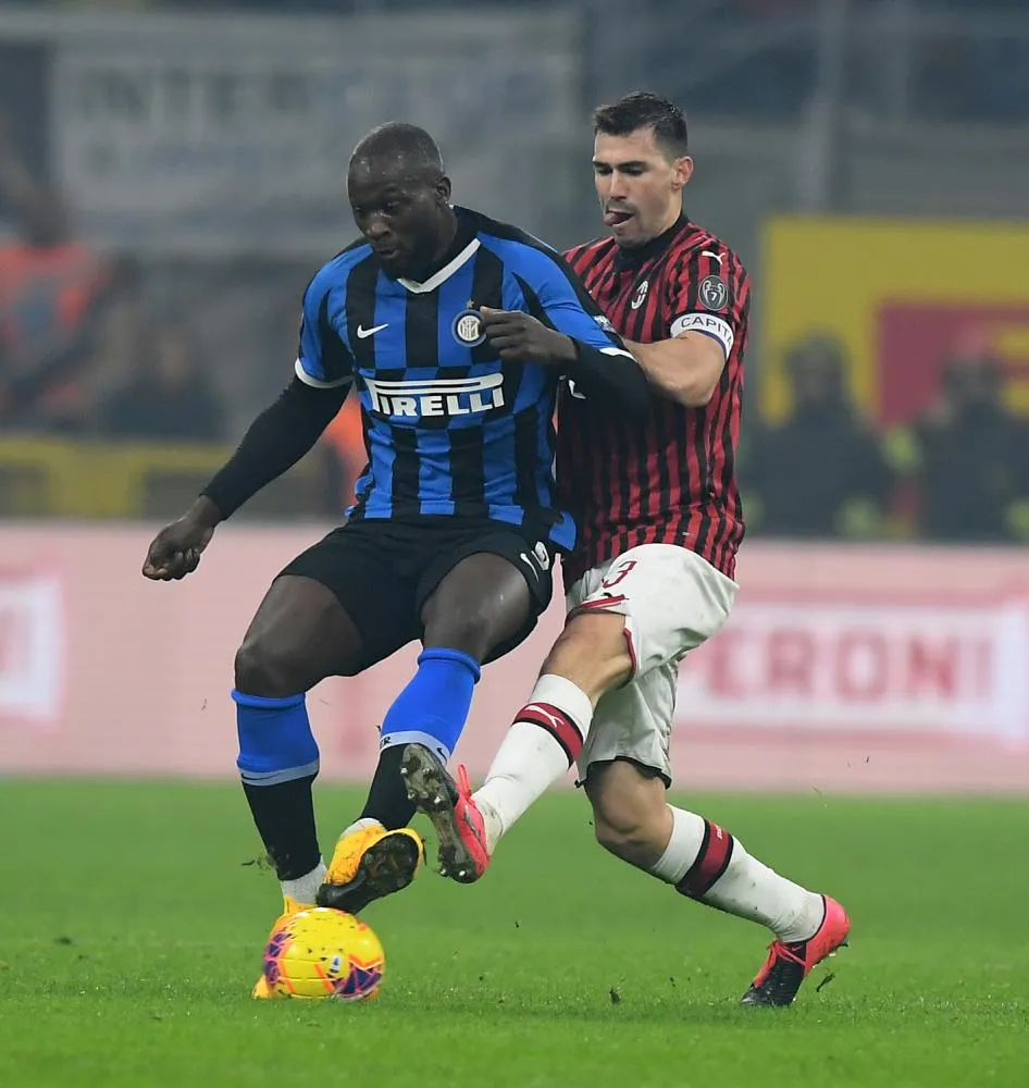Milan-Inter, Lukaku passeggia sulla difesa rossonera: un banco degli imputati particolarmente numeroso