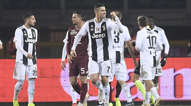 Juve-Torino, cambia la data, ecco quando si gioca