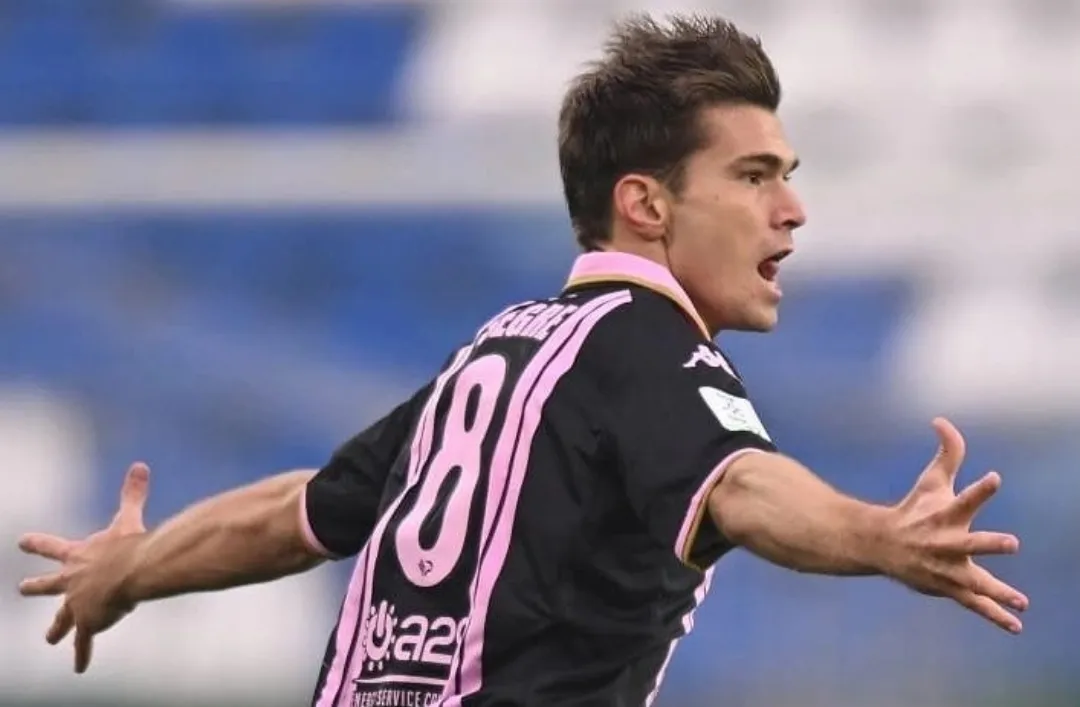 Palermo, Segre carica: "Tutti crediamo nella serie A. Sul mio ruolo.."