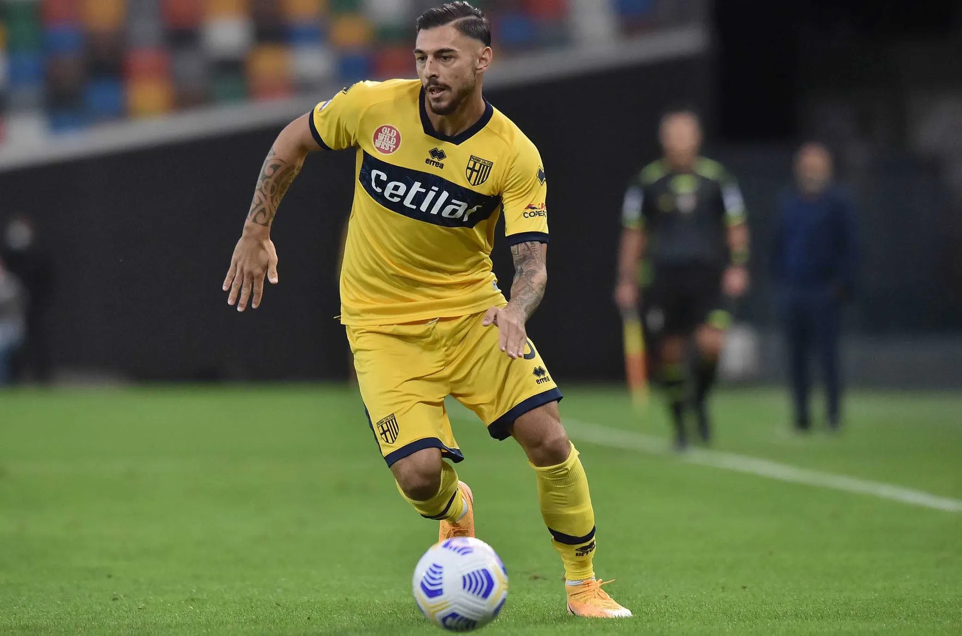 Milan, alla ricerca del vice Theo: piace Pezzella | la situazione