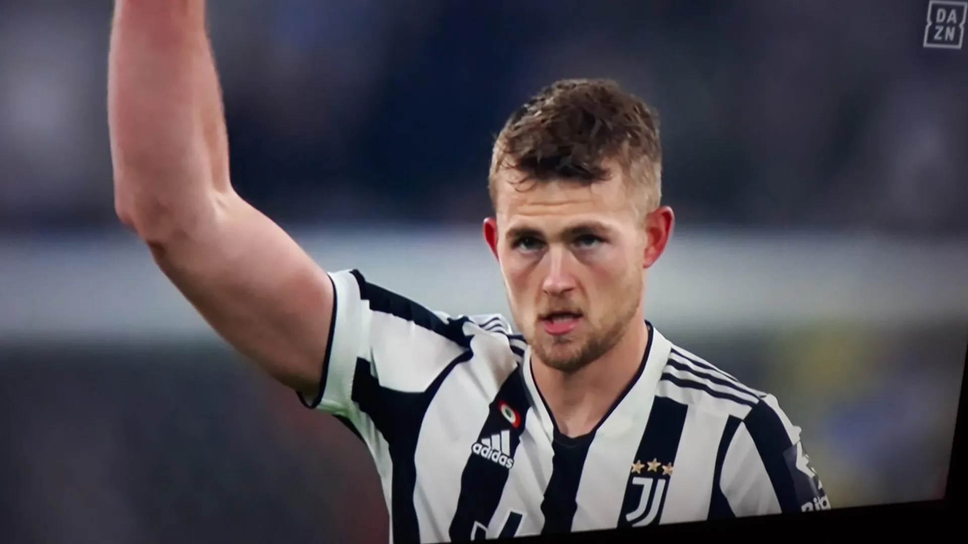 Non basta un De Ligt in grande spolvero. E’ 1-1 nel derby